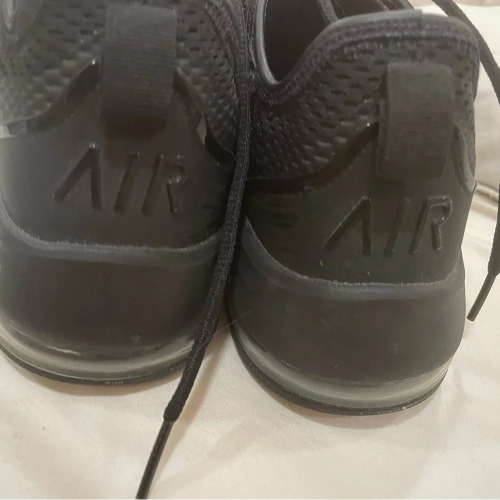 Nike Air Max motion 2 Men's Black Mesh Sneakers Unisex - Picture 6 of 12